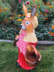 Lustiger Hase Deko: Hasenfrau mit Korb 69 cm 4