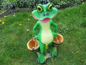 Froschfigur als Blumentopf, mit Eimern , 49 cm