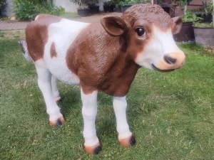 Deko Kalb Figur lebensgross, braun-weiss, 104 cm lang 1