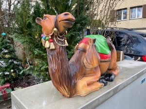 Deko Kamelfigur liegend, 90 cm lang 2