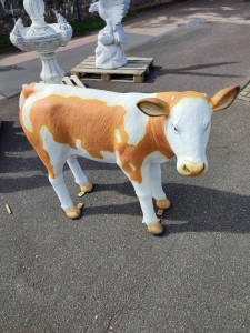 Deko Kalb Gartenfigur lebensgross