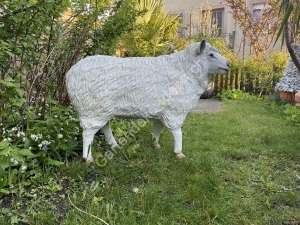 Deko Schaf lebensgross  Seite Weitsicht