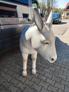 XXL Eselfigur lebensgross, grau, 2 Meter lang 3