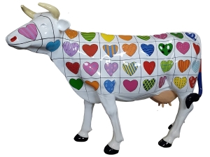 Designfigur Kuh, aufrecht mit Autolack, Variante 10