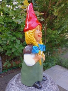 XXL Gartenzwerg - Frau XXL, 75 cm hoch 5
