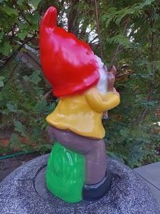 Gartenzwerg mit Rehkitz, 45 cm hoch 7