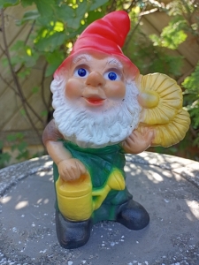 Gartenzwerg mit Sonnenblume, 20 cm hoch 1