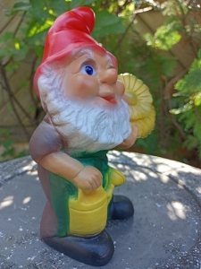 Gartenzwerg mit Sonnenblume, 20 cm hoch 5