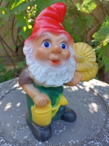 Gartenzwerg mit Sonnenblume, 20 cm hoch 6