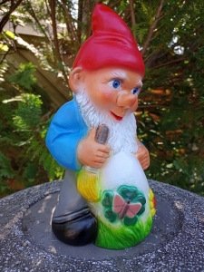 Gartenzwerg mit Osterei, 27 cm hoch 5