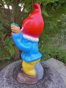 Gartenzwerg mit Hase, 45 cm hoch 5