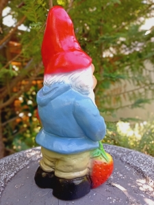 Gartenzwerg mit Kürbis, 27 cm hoch 4