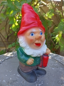 Gartenzwerg mit Laterne, 20 cm hoch 5