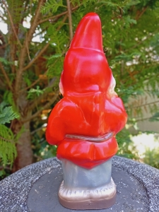 Gartenzwerg mit Laterne, 36 cm hoch 3