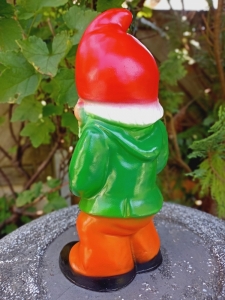 Gartenzwerg mit Spaten, 27 cm hoch 3