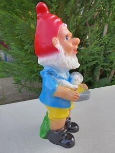 Gartenzwerg füttert Tauben, 32 cm hoch 5