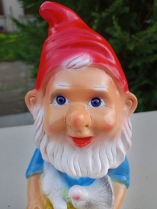 Gartenzwerg füttert Tauben, 32 cm hoch 7