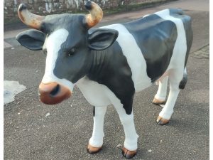 Kuhfigur Deko, mittelgross, stehend, schwarz-weiss, 134 cm lang