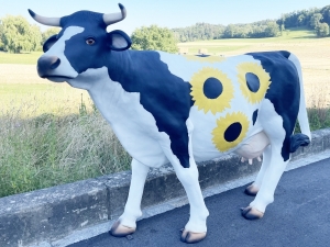 Kuhfigur lebensgross mit Auftragsbemalung Motiv Sonnenblume 2
