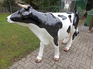 Lebensgrosse Deko Kuh in schwarz-weiss mit hochwertigem Autolack 4