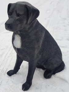 Dekofigur Hund eines sitzenden Labradors, 65 cm hoch 1
