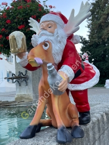 Deko Weihnachtsmann Figur mit Rudolf Rentier, 60 cm hoch