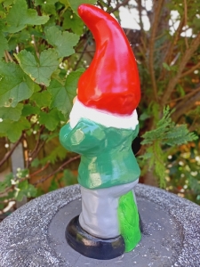 Musiker- Gartenzwerg mit Horn, 32 cm hoch 2
