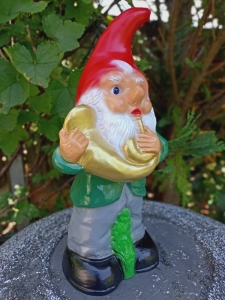 Musiker- Gartenzwerg mit Horn, 32 cm hoch 5
