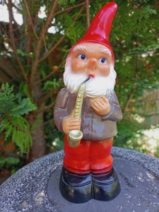 Musiker- Gartenzwerg mit Saxophon, 32 cm hoch 4