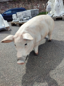 Grosse Schweinefigur für den Garten, 1 m lang 1