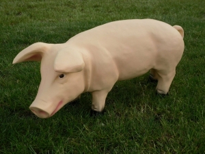 Grosse Schweinefigur für den Garten, 1 m lang 2