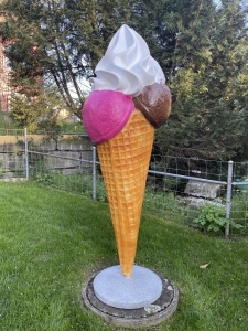 Waffel und Sockel der Softeis Eistuete