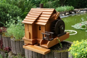 Grosse Wassermühle als Deko im Garten, 90 cm hoch 2