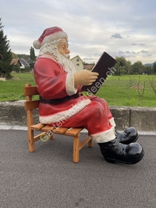 Weihnachtsmann mit Buch 2