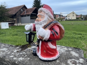  Weihnachtsmann Deko beleuchtet Laterne, 39 cm 4